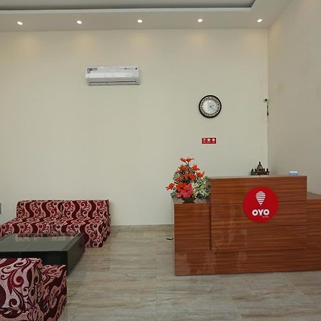Hotel O Lakshya New Delhi Exteriör bild