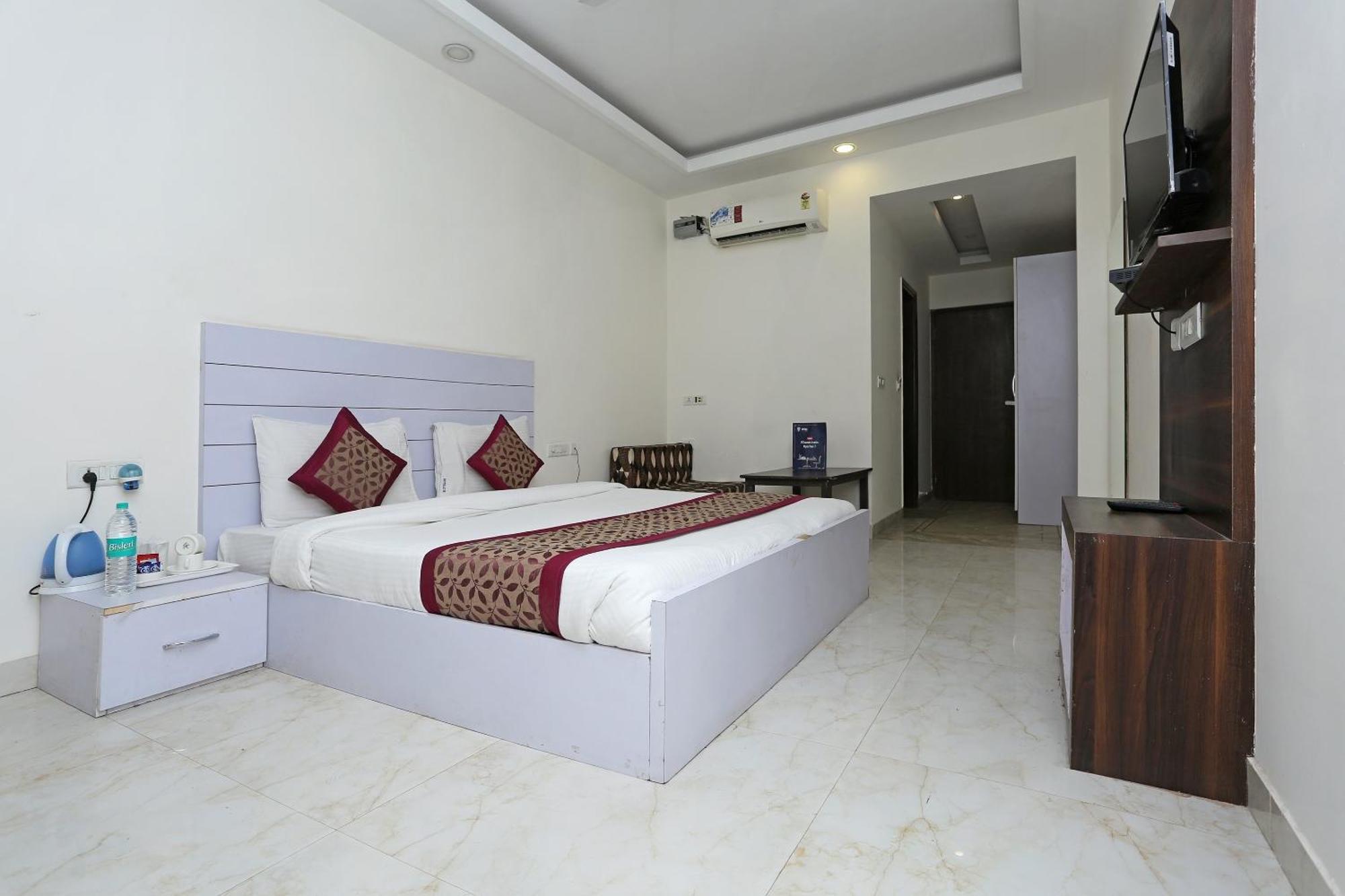 Hotel O Lakshya New Delhi Exteriör bild