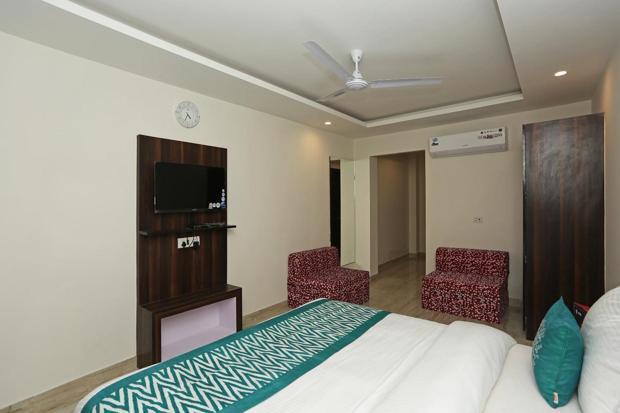 Hotel O Lakshya New Delhi Exteriör bild