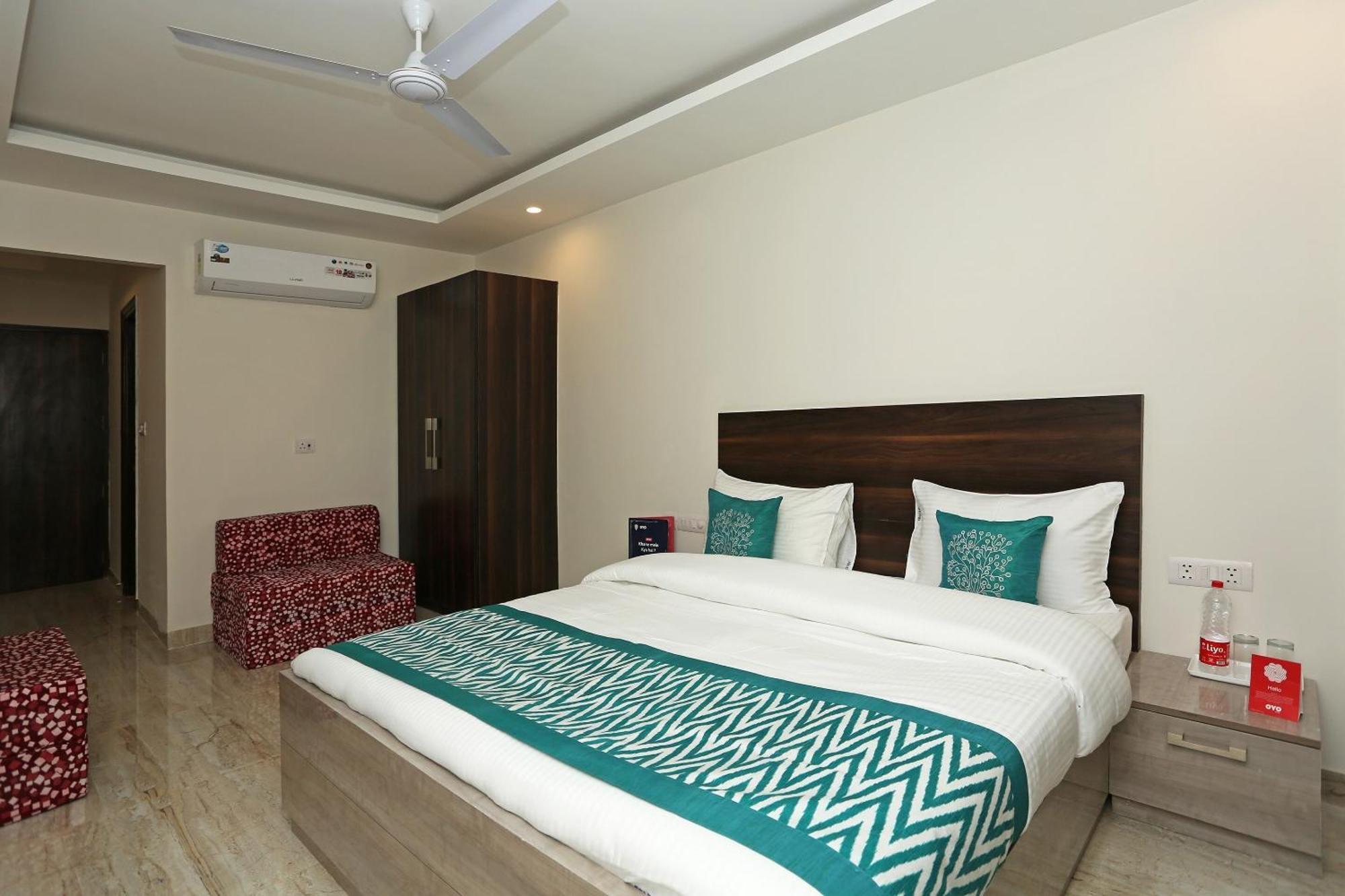 Hotel O Lakshya New Delhi Exteriör bild