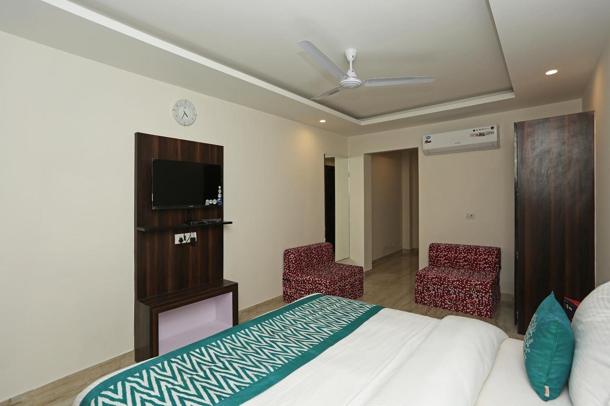 Hotel O Lakshya New Delhi Exteriör bild