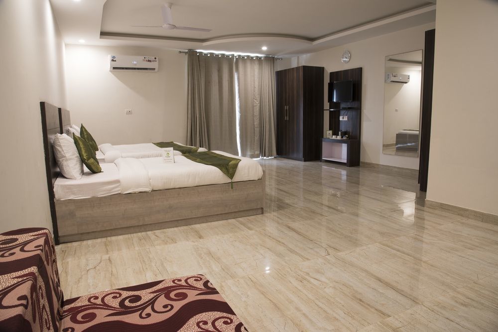 Hotel O Lakshya New Delhi Exteriör bild